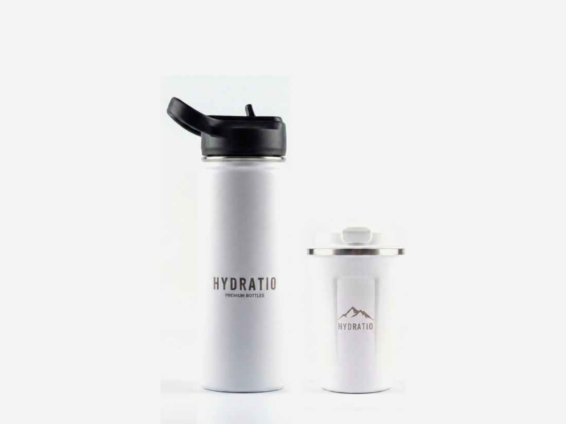 Poolwit Duo: Hydratio Essence thermosfles 0,5L in Arctic White naast Eluna thermosmok 350ml in Arctic White