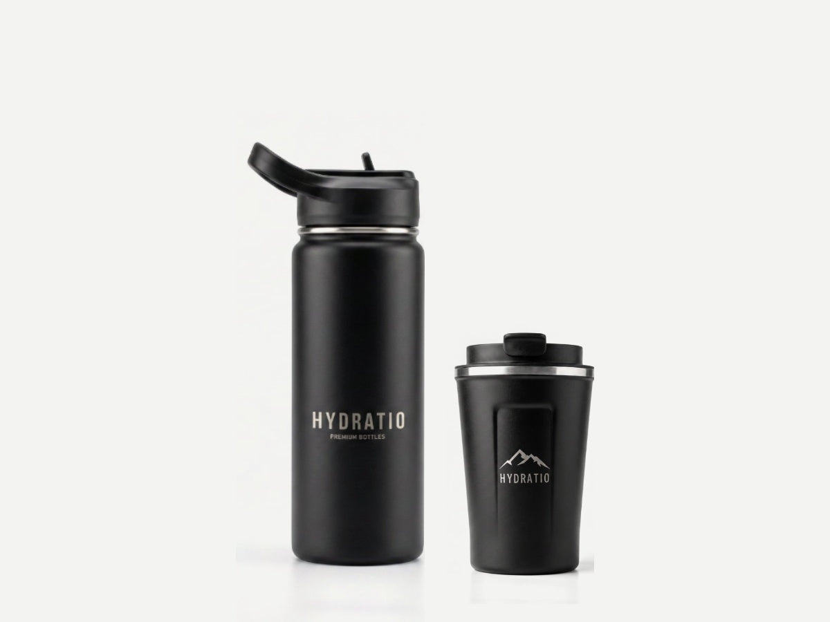 Middernacht Duo: Hydratio Essence thermosfles 0,5L in Midnight Black naast Eluna thermosmok 350ml in Onyx
